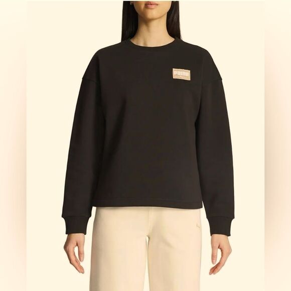 🔥 
PUMA Women's Fleece Crewneck Sweatshirt Badge (Black, size: Large 🎊 - Picture 1 of 5